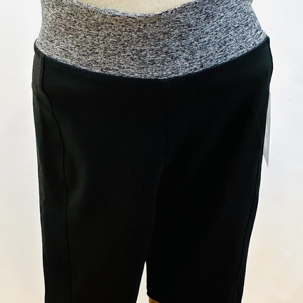 NWT EBB & FLO Women Mid Rise Workout Lightweight Biker Black Shorts Size Small